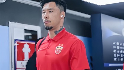 星空体育中国-上港本土中卫迎来久违爆发！主场踢三镇还上演破门好戏，值得期待